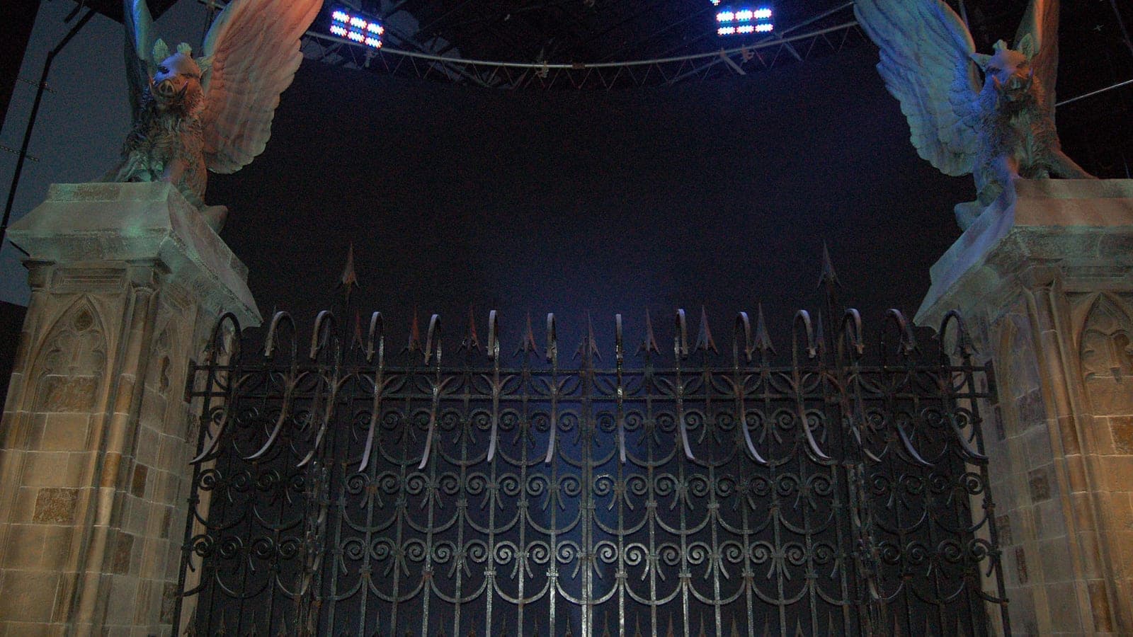 Gates to Hogwarts (7119122401)